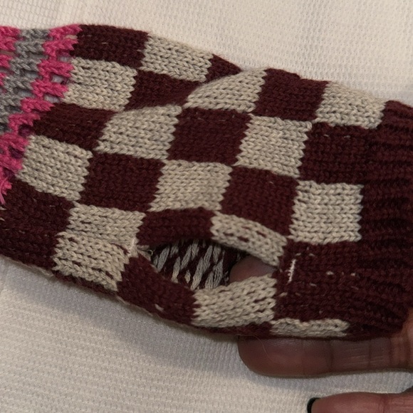 We The Free Gorgeous Thermal Cuff XS - Picture 9 of 10